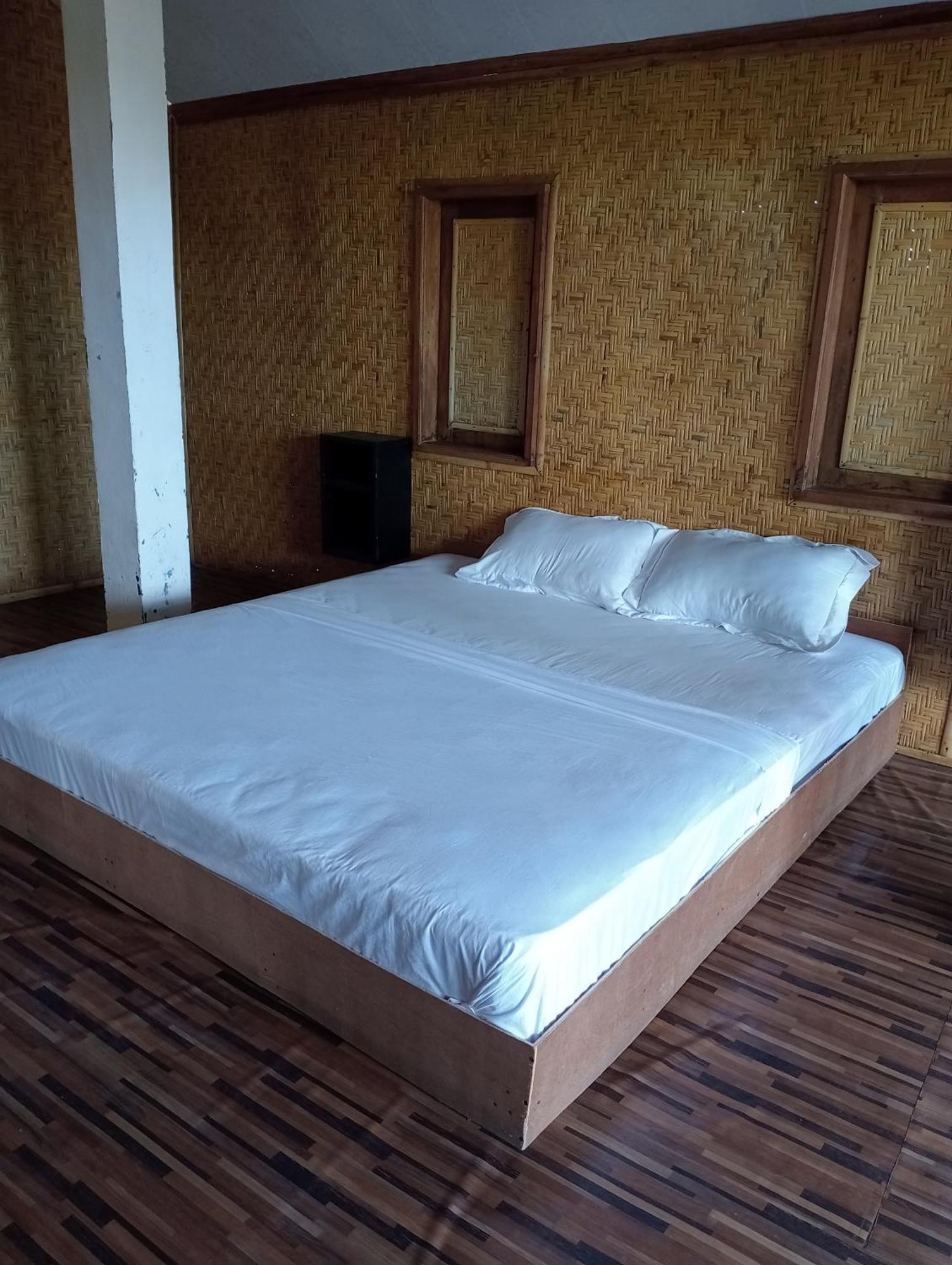 The Daun Puntik Homestay Pemenang ภายนอก รูปภาพ